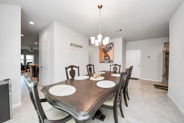 2934 Vales Point Drive, Fresno, TX 77545