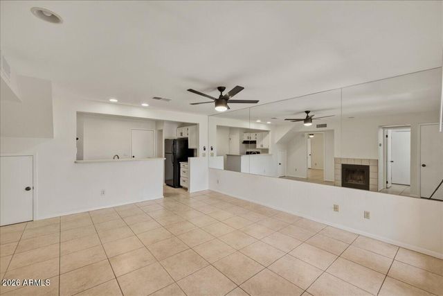 4901 S CALLE LOS CERROS Drive 103, Tempe, AZ 85282