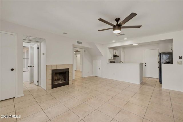 4901 S CALLE LOS CERROS Drive 103, Tempe, AZ 85282