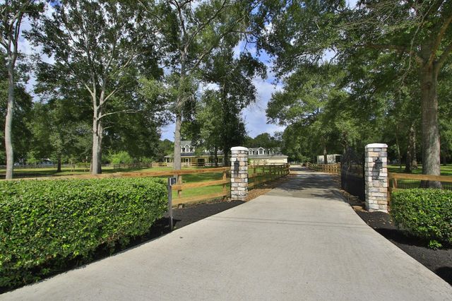 30820 Collier Smith Road, Magnolia, TX 77354