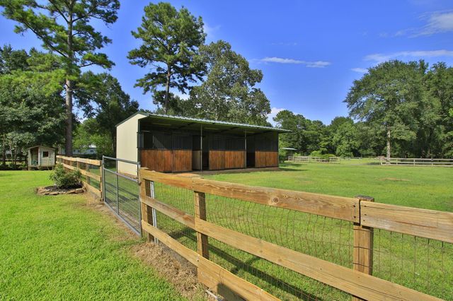 30820 Collier Smith Road, Magnolia, TX 77354