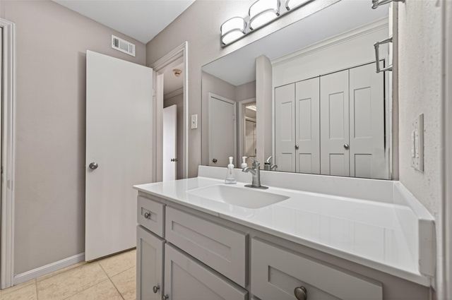 15575 Marina Drive 217C, Conroe, TX 77356