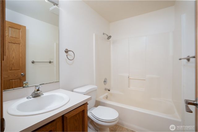 12404 133rd Street Ct E, Puyallup, WA 98374