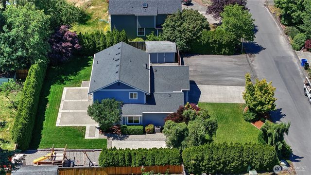 12404 133rd Street Ct E, Puyallup, WA 98374