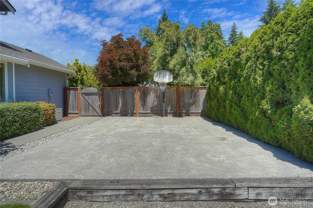12404 133rd Street Ct E, Puyallup, WA 98374