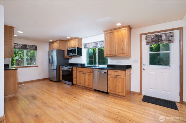 12404 133rd Street Ct E, Puyallup, WA 98374