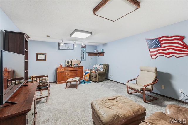 1916 Duke Street, Edwardsville, IL 62025