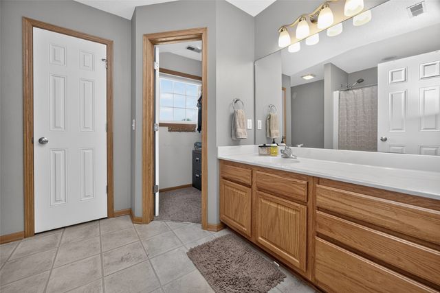 1326 Parkhill Drive, Norwalk, IA 50211