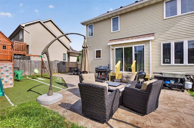 1326 Parkhill Drive, Norwalk, IA 50211