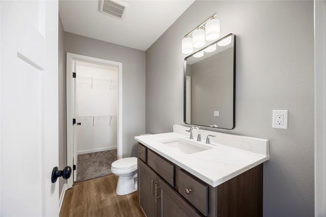 335 Forest Avenue 23, Des Moines, IA 50314