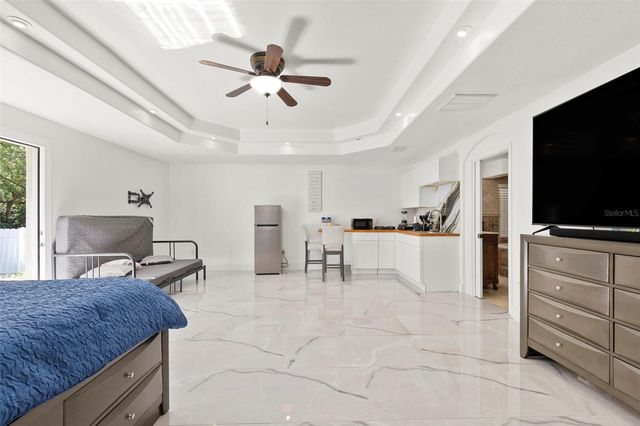 8019 N GOMEZ AVENUE, Tampa, FL 33614