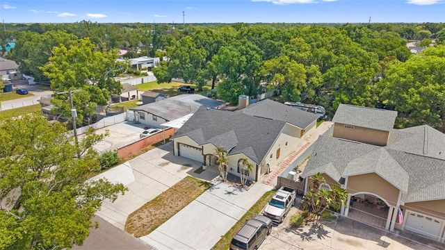 8019 N GOMEZ AVENUE, Tampa, FL 33614