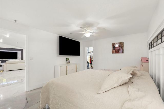 8019 N GOMEZ AVENUE, Tampa, FL 33614