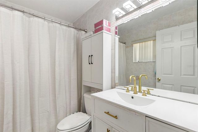 8019 N GOMEZ AVENUE, Tampa, FL 33614