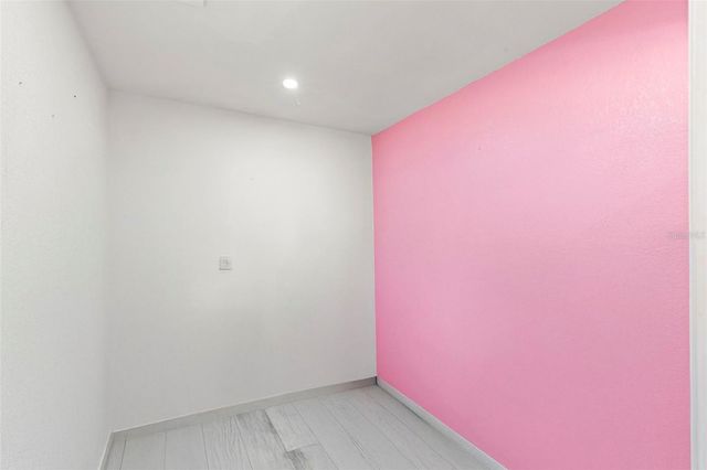 8019 N GOMEZ AVENUE, Tampa, FL 33614