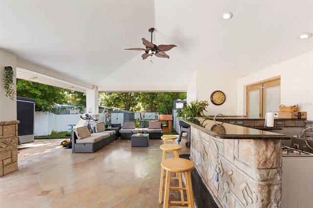 8019 N GOMEZ AVENUE, Tampa, FL 33614