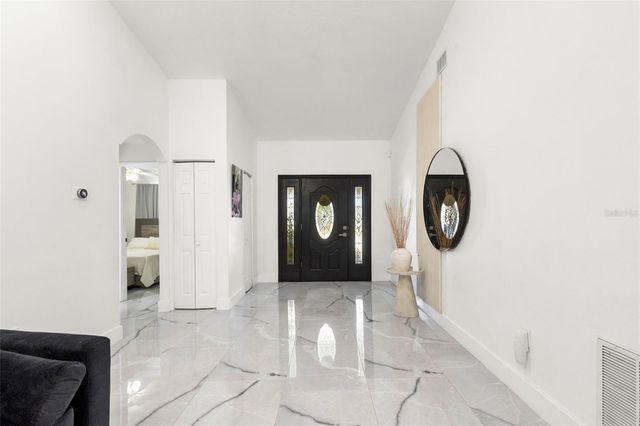 8019 N GOMEZ AVENUE, Tampa, FL 33614