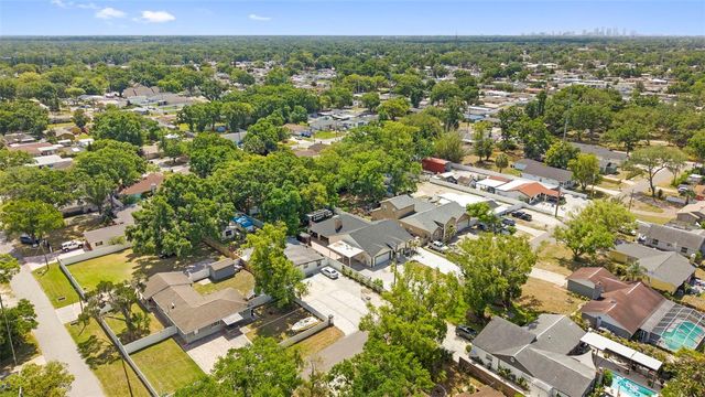 8019 N GOMEZ AVENUE, Tampa, FL 33614