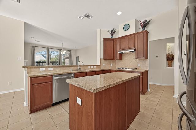 1608 Spring Glen Lane, Pearland, TX 77581