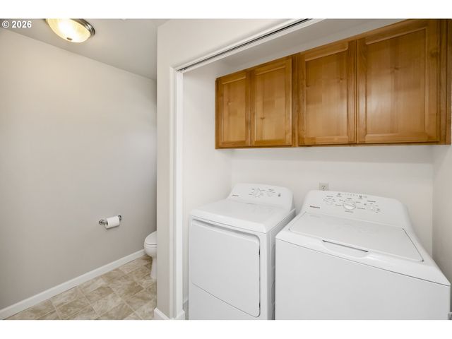19157 Se ASH St, Portland, OR 97233