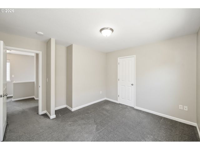 19157 Se ASH St, Portland, OR 97233