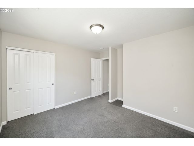 19157 Se ASH St, Portland, OR 97233