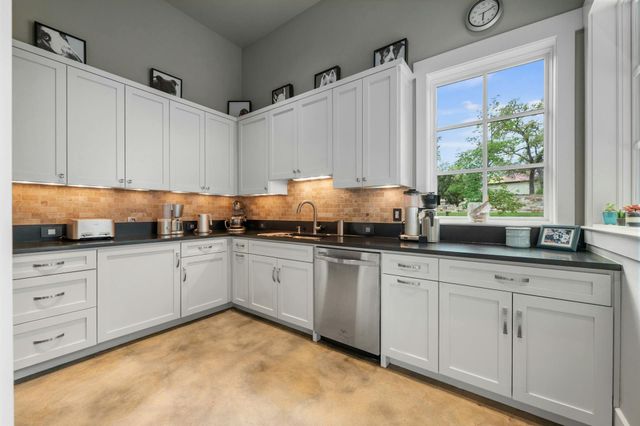 1330 Ranchers Club LN, Driftwood, TX 78619
