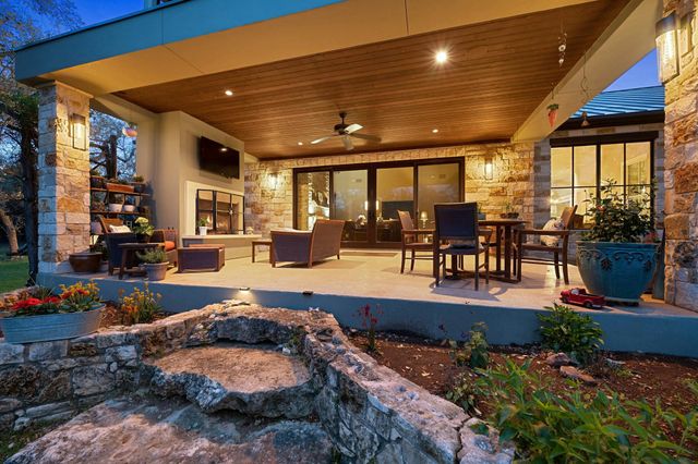 1330 Ranchers Club LN, Driftwood, TX 78619