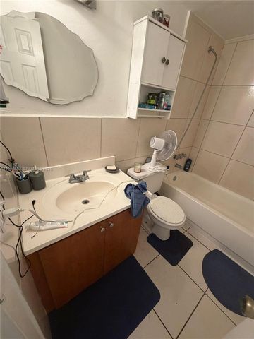 11005 SW 1st St 202, Sweetwater, FL 33174