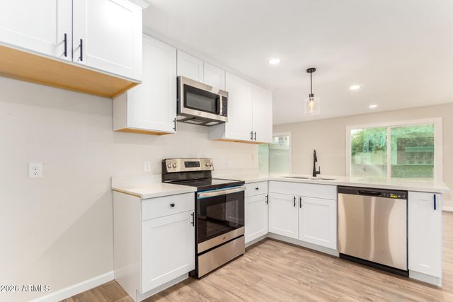 518 N PEPPERWOOD Court, Chandler, AZ 85226