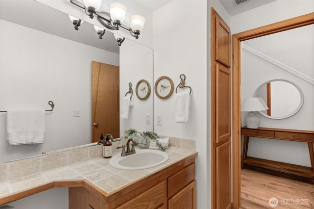 1403 32nd Street Ct NW, Gig Harbor, WA 98335