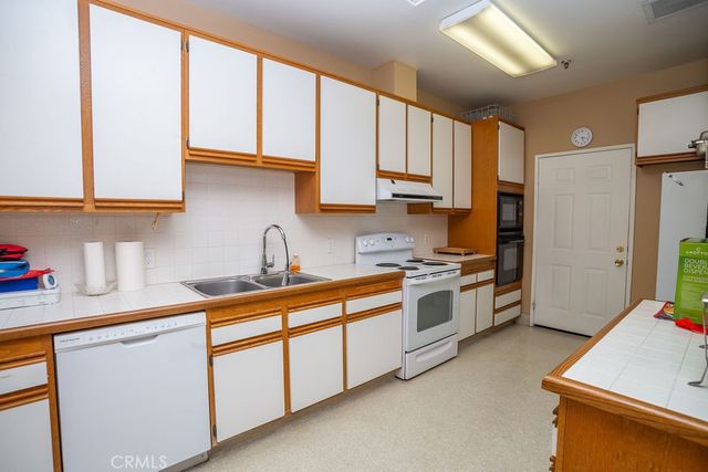 500 Bahama, Hemet, CA 92543