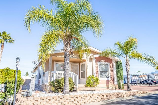 500 Bahama, Hemet, CA 92543