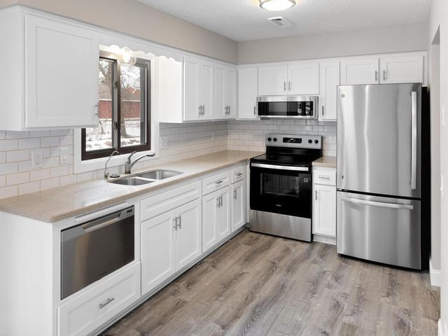 6909 Unity Avenue N, Brooklyn Center, MN 55429