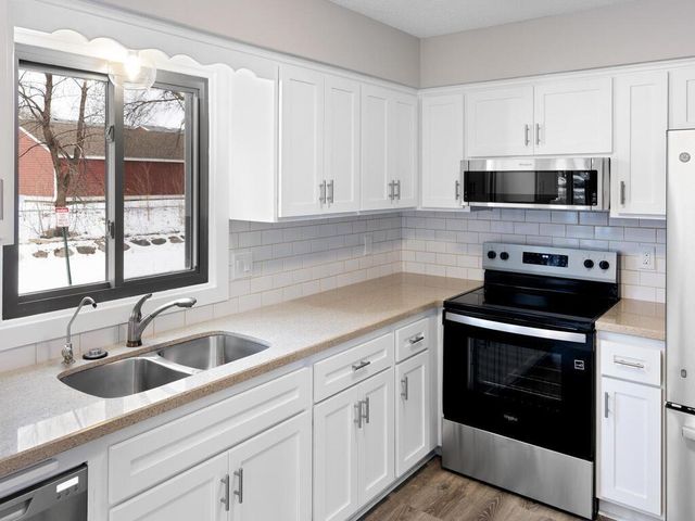 6909 Unity Avenue N, Brooklyn Center, MN 55429