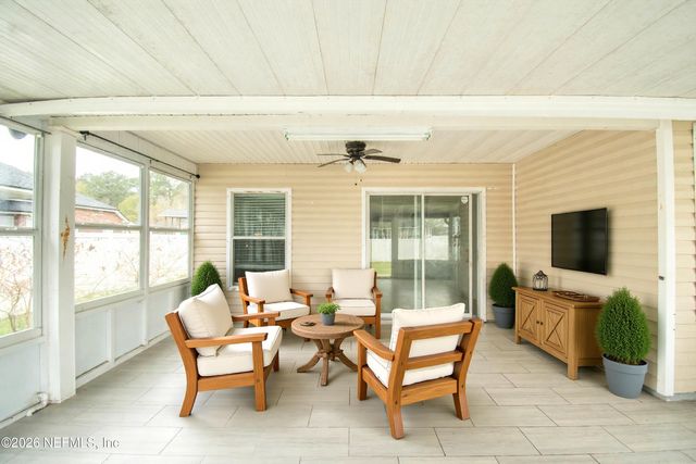 4631 GLENDAS MEADOW Drive, Jacksonville, FL 32210