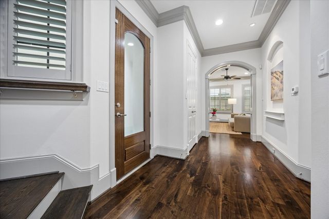 2215 Nantucket Drive C, Houston, TX 77057