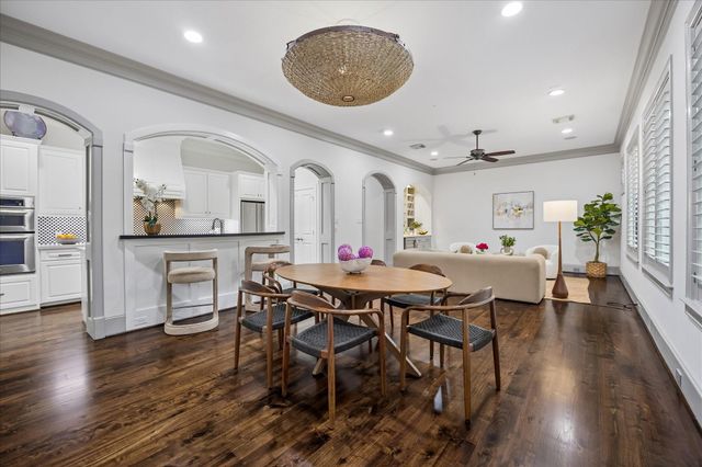 2215 Nantucket Drive C, Houston, TX 77057