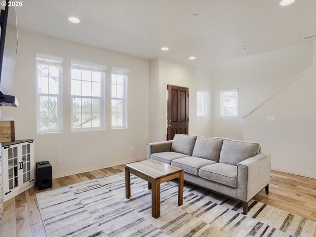 10981 Sw VERDUN Loop, Wilsonville, OR 97070