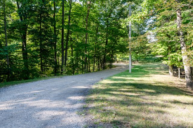 2122 Grange Road, Oronoko Twp, MI 49107