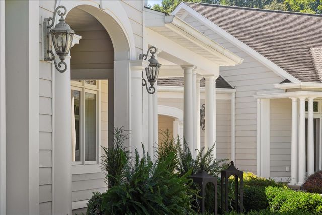 2122 Grange Road, Oronoko Twp, MI 49107