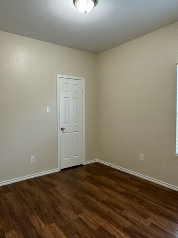 7511 Novella Drive, Fort Worth, TX 76134