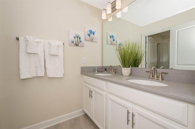 8982 STINGER DRIVE, Davenport, FL 33896