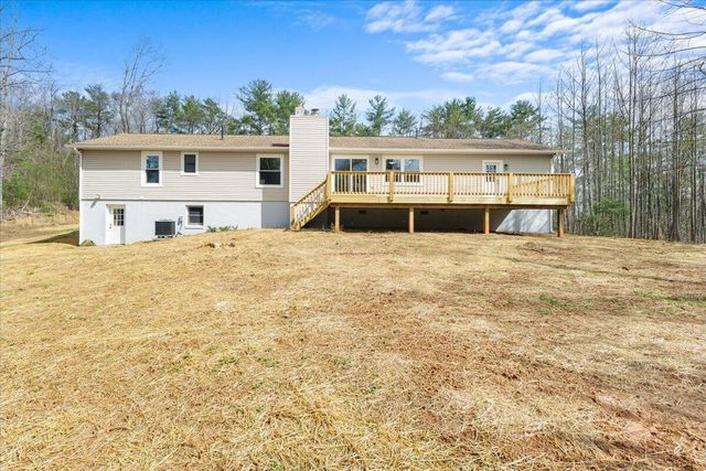 133 Starling LN, Callaway, VA 24067
