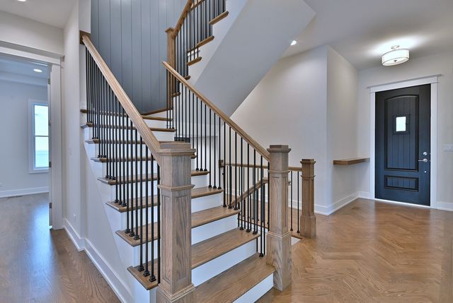 456 Elm Street, Elmhurst, IL 60126