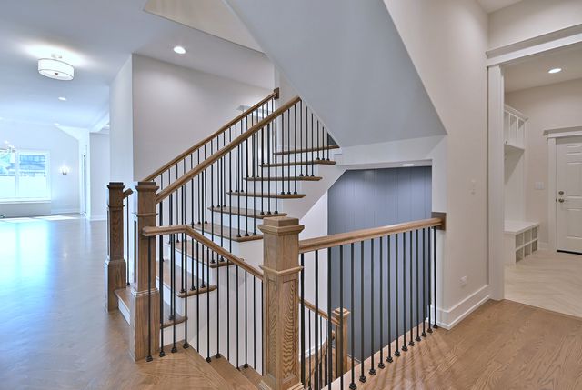 456 Elm Street, Elmhurst, IL 60126