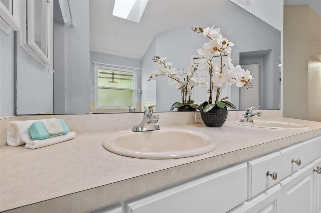 Image 49 of property listing at 968 PADDINGTON TERRACE, Lake Mary, FL 32746