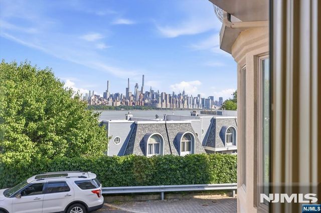 119 Cedar Street, Cliffside Park, NJ 07010