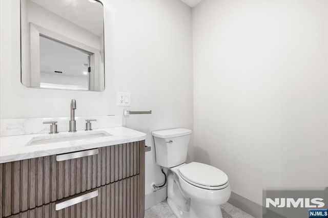 119 Cedar Street, Cliffside Park, NJ 07010