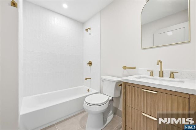 119 Cedar Street, Cliffside Park, NJ 07010